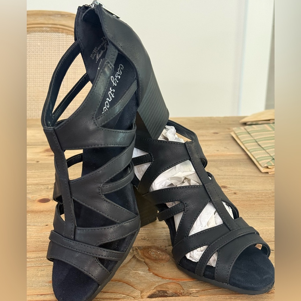 Easy Street Amaze Strappy Heels, Black, Size 7, New in Box, $55 Retail